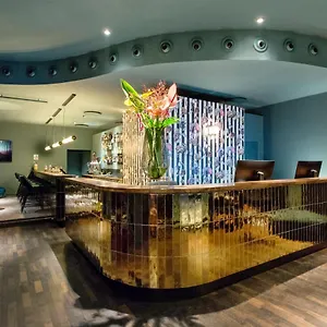 **** Otel Manhattan Almanya